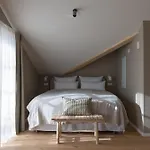 Karls - Design Mit Alpenblick & Tagesbar Im Herzen Von Mittenwald