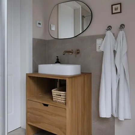 Appartement Karls - Design Mit Alpenblick & Tagesbar Im Herzen Von