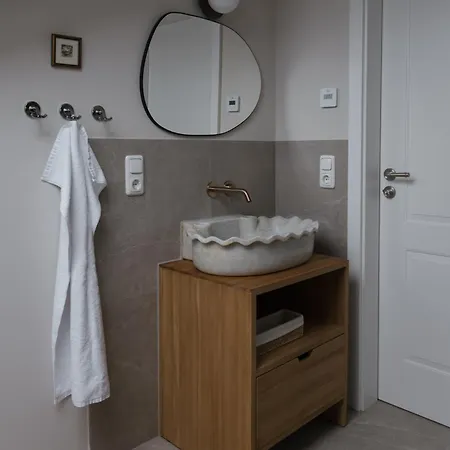 Karls - Design Mit Alpenblick & Tagesbar Im Herzen Von Appartement Mittenwald