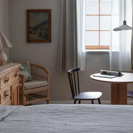 Karls - Design Mit Alpenblick & Tagesbar Im Herzen Von Mittenwald