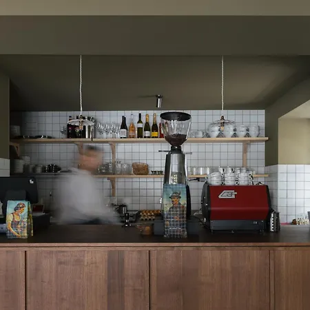 Karls - Design Mit Alpenblick & Tagesbar Im Herzen Von Mittenwald