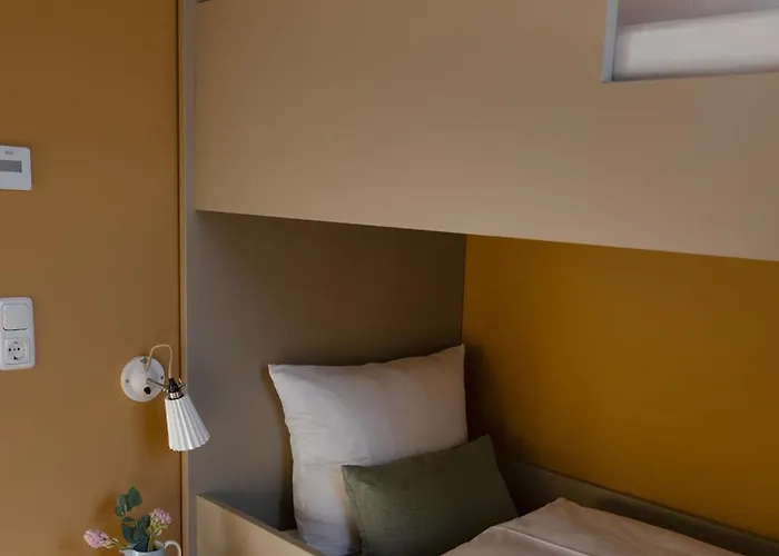 Karls - Design Mit Alpenblick & Tagesbar Im Herzen Von Mittenwald