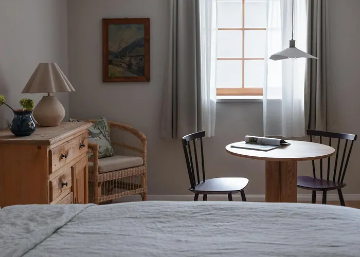 Karls - Design Mit Alpenblick & Tagesbar Im Herzen Von Mittenwald