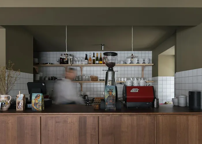 Karls - Design Mit Alpenblick & Tagesbar Im Herzen Von Mittenwald